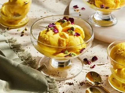 تصویر 2 از بستنی زعفرانی پاستوریزه با مواد اولیه مرغوب